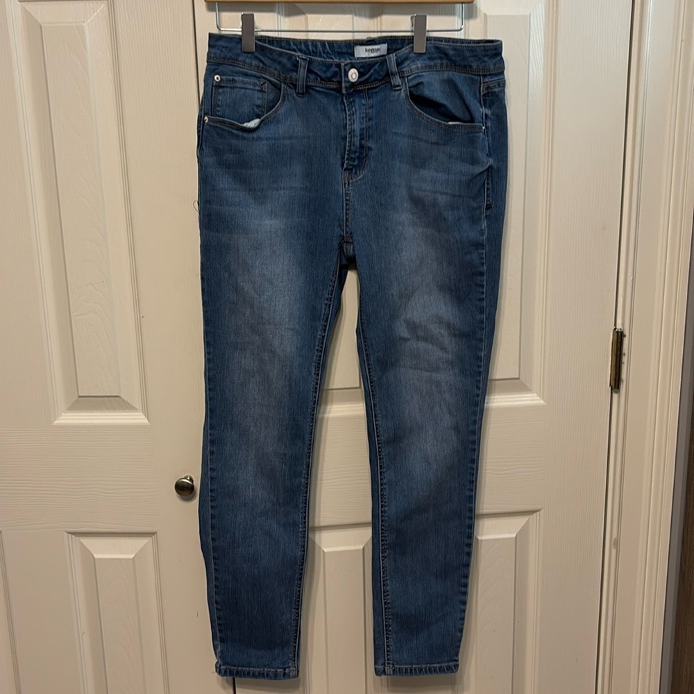 Kensie Effortless Ankle Jeans